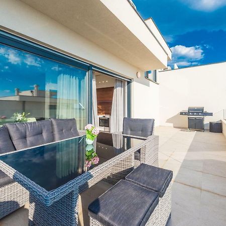 Luxury Penthouse Apartment Mandre Exterior foto